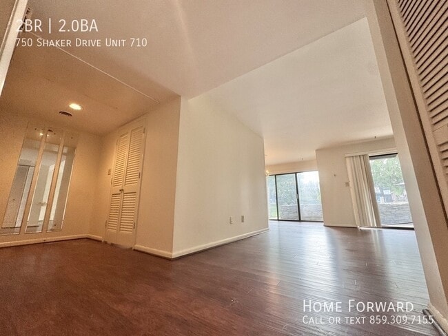 Building Photo - 750 Shaker Dr