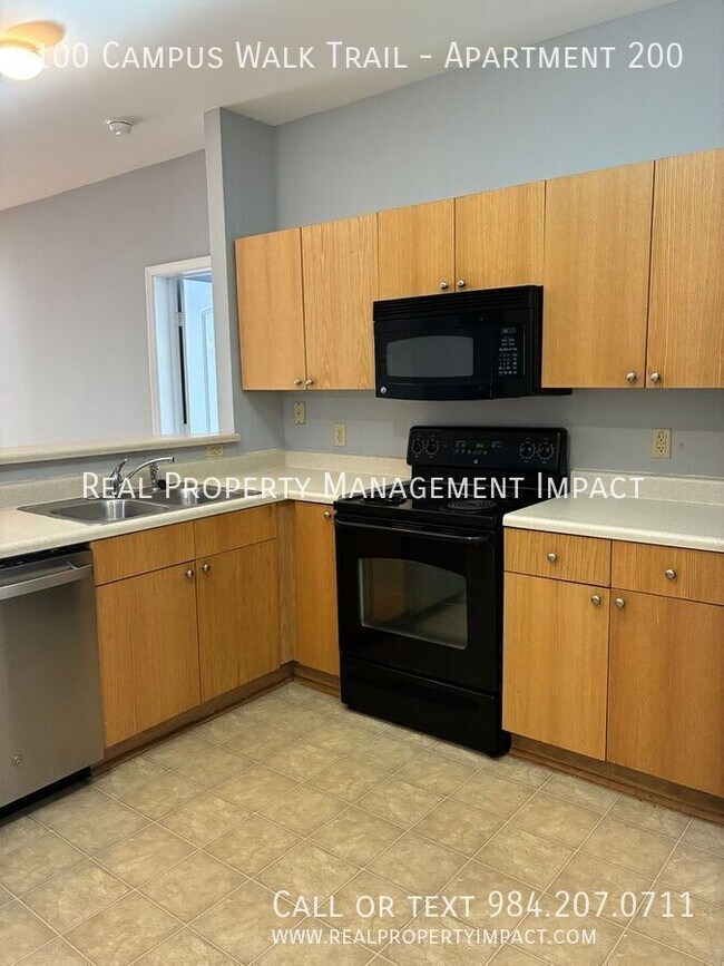 Foto del edificio - 100 Campus Walk Trl