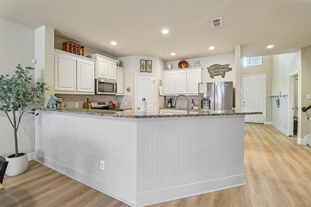 Foto del edificio - 5616 Broad Bay Ln