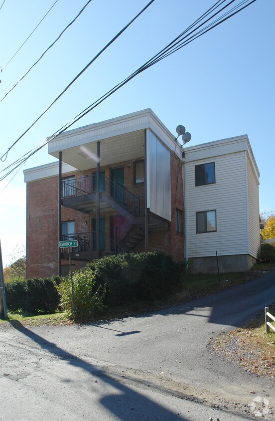 Foto del edificio - 6631 Chester Ave