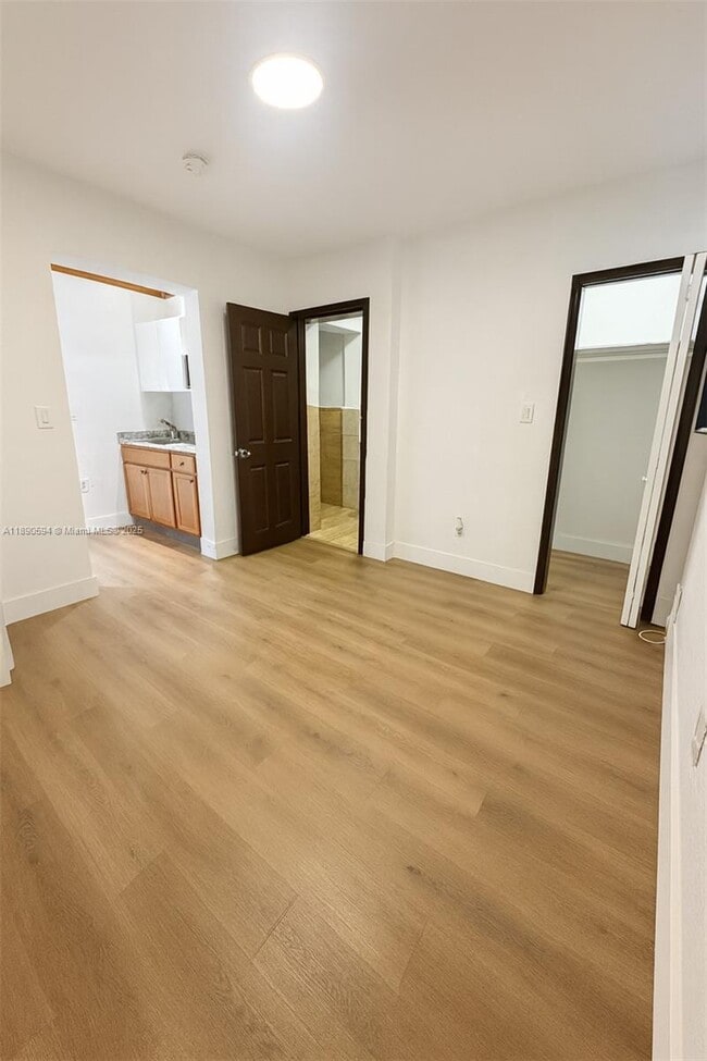 Foto del edificio - 783 NW 96th St