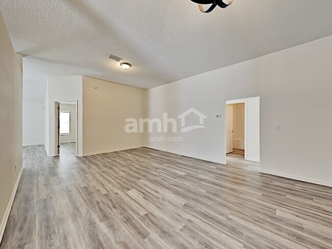 Foto del edificio - 11413 Riverstone Way