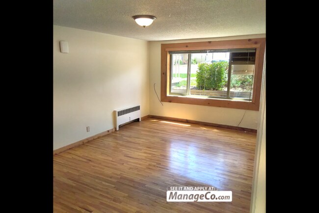 Building Photo - Bountiful 1 bed, 1 garage.
