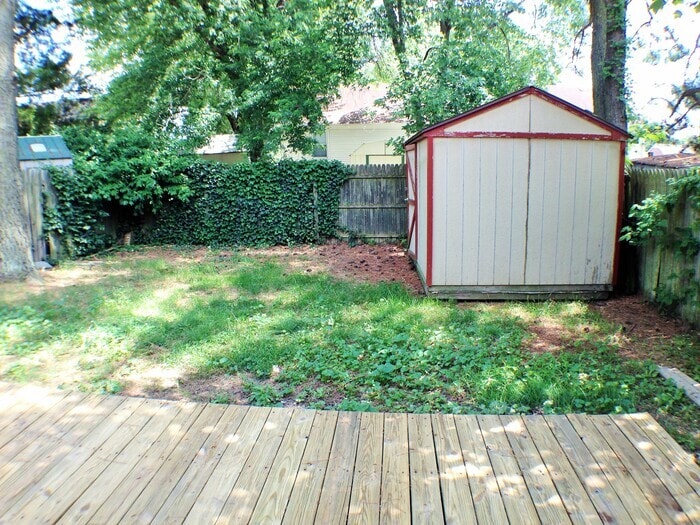 Building Photo - COZY YET SPACIOUS 4 BED/2.5 BATH TOWNHOME!...
