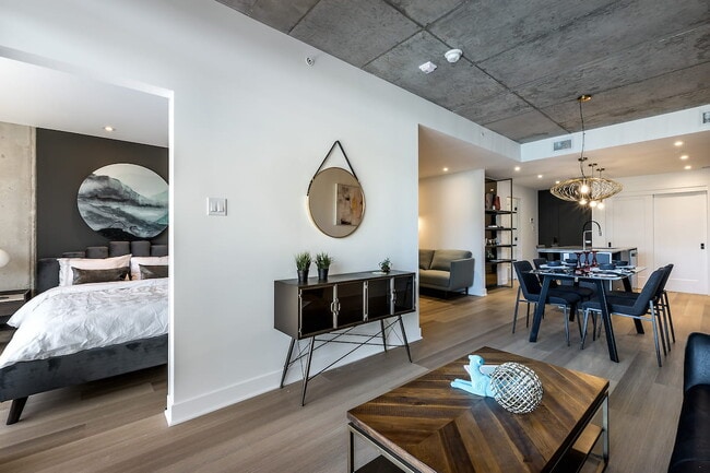 Building Photo - The Onyx Montreal Apartments