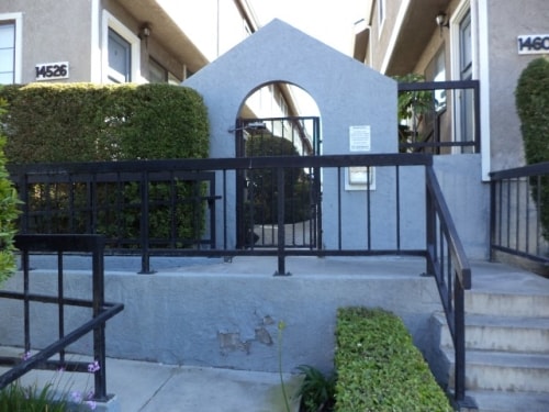 Building Photo - 14526 Larch Ave