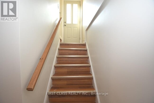 Building Photo - 464 Rosmere St