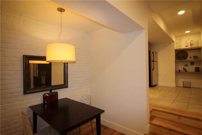 Foto del edificio - 5807 1/2 Fifth Ave