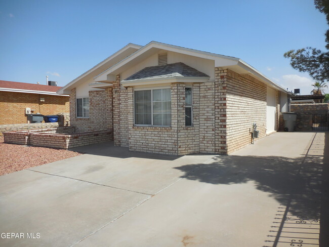 Building Photo - 12308 Nancy Lee Ave