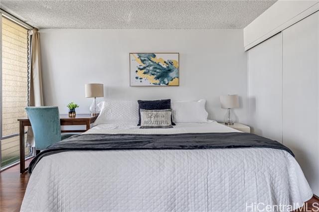 Building Photo - 444 Nahua St