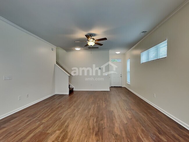 Foto del edificio - 625 Summer Hill Way
