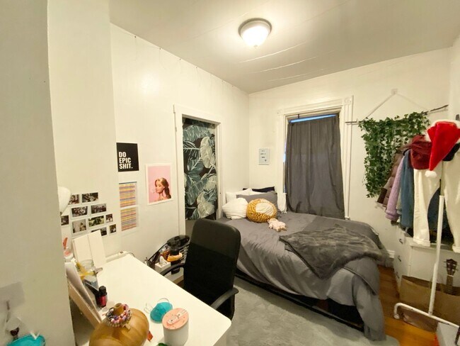 Foto del edificio - Calumet Street in Mission Hill - 4Bed Modern $5600