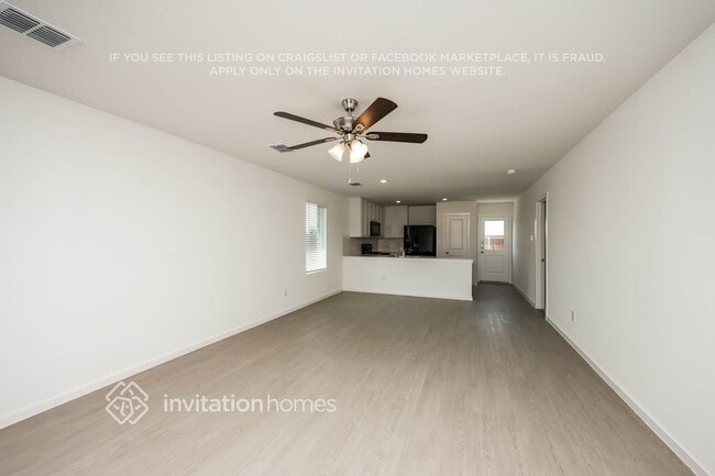Building Photo - 923 Carrick Dr