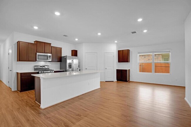 Foto del edificio - 21409 Resource Rd
