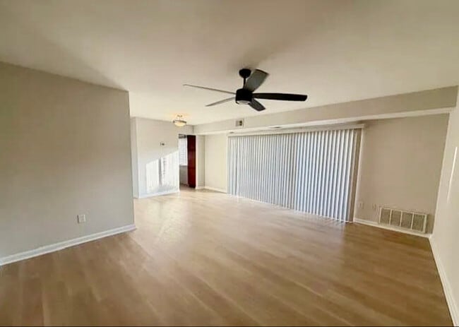 Building Photo - 1805 William St