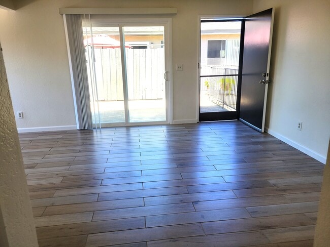 Foto del edificio - 16661 Blanton Ln