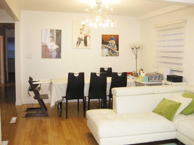 Foto del edificio - 15-06-15209 209th St