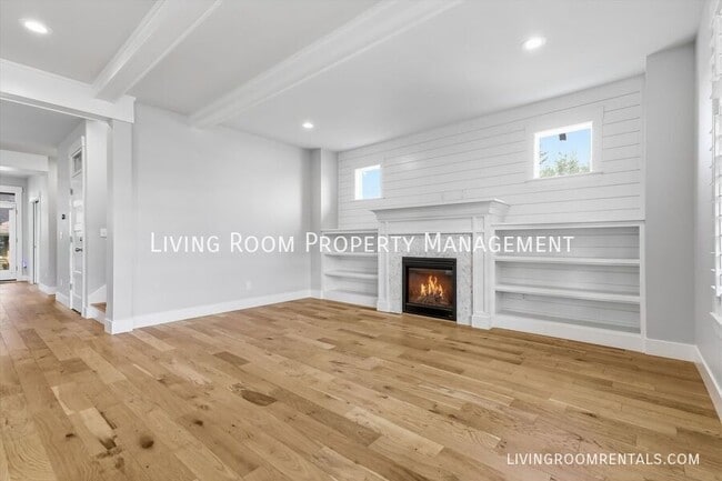 Building Photo - 5485 NE 37th Ave