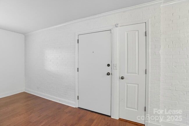 Building Photo - 4911 Park Rd