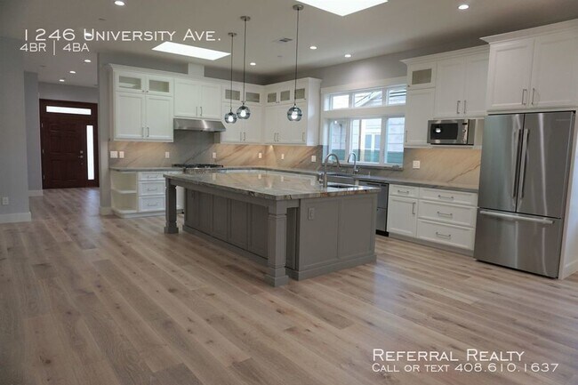 Foto del edificio - 1246 University Ave