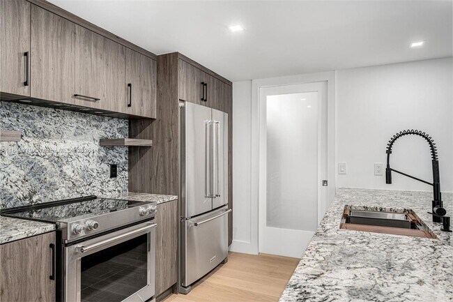 Building Photo - 50 Biscayne Blvd