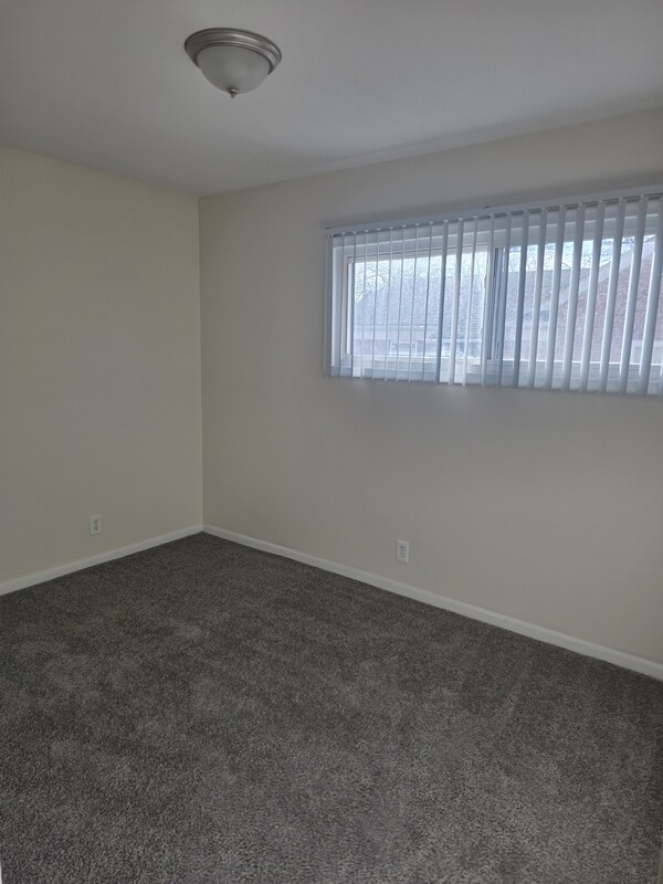 Foto del edificio - 35505 E Michigan Ave