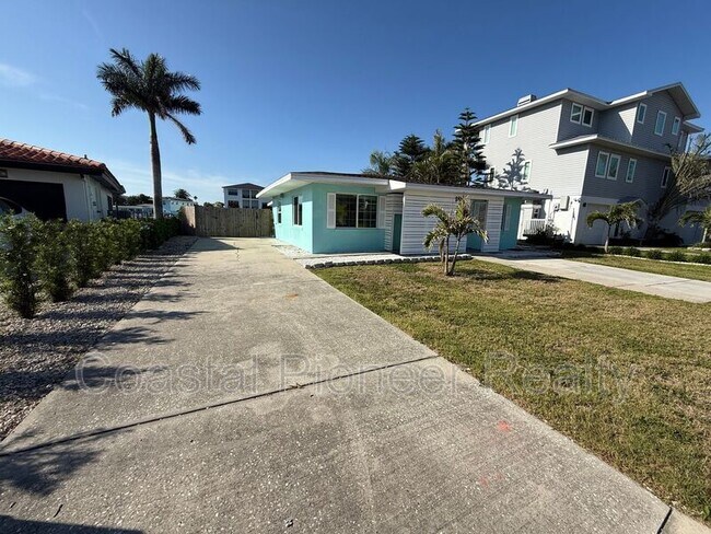 Building Photo - 185 175th Terrace Dr E