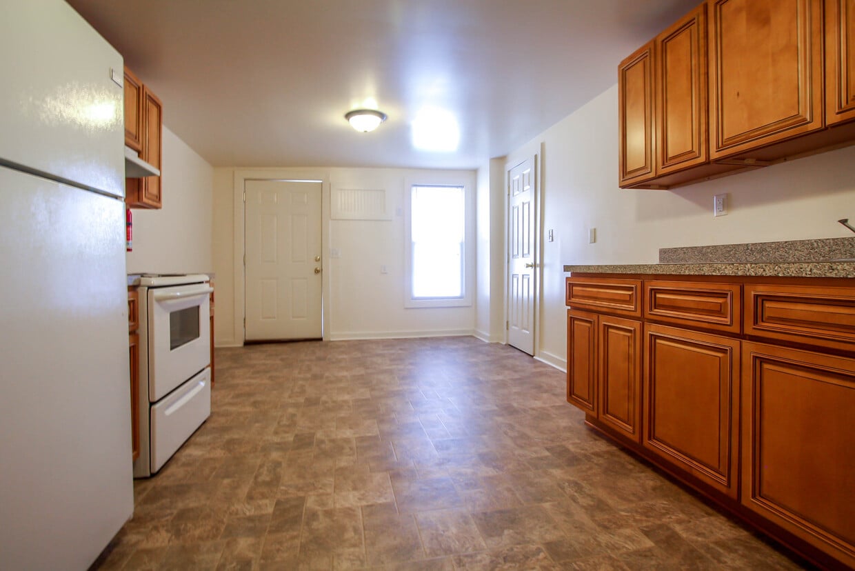 Primary Photo - 729 Winchester Ave