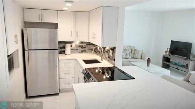 Foto del edificio - 1731 SE 15th St