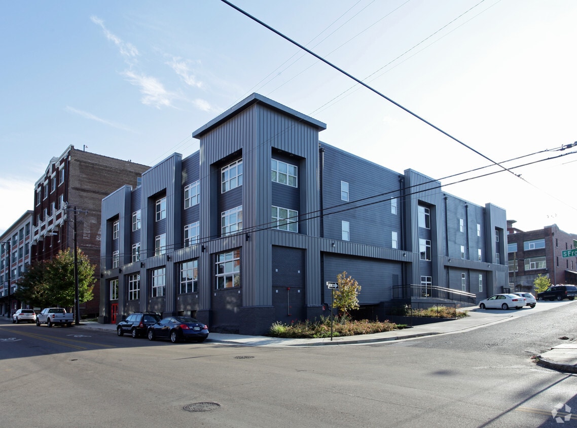 Primary Photo - Cabinet Shop Lofts
