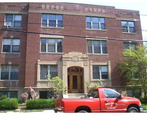 Primary Photo - 119 Winthrop Rd