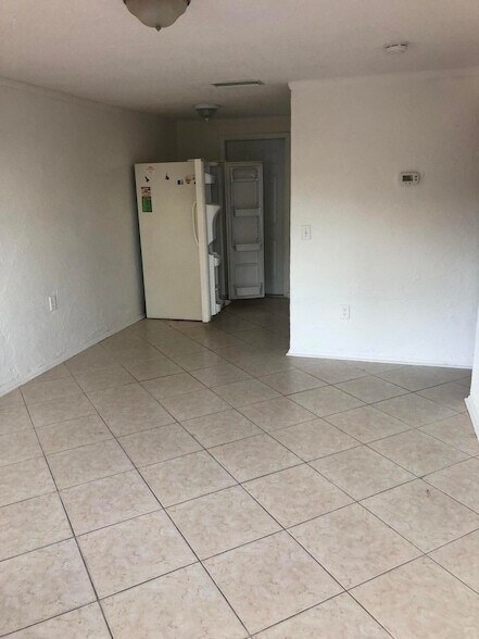 Foto del edificio - 345 S Azure Ln