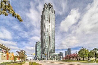 Building Photo - 3975-3975 Grand Park Dr