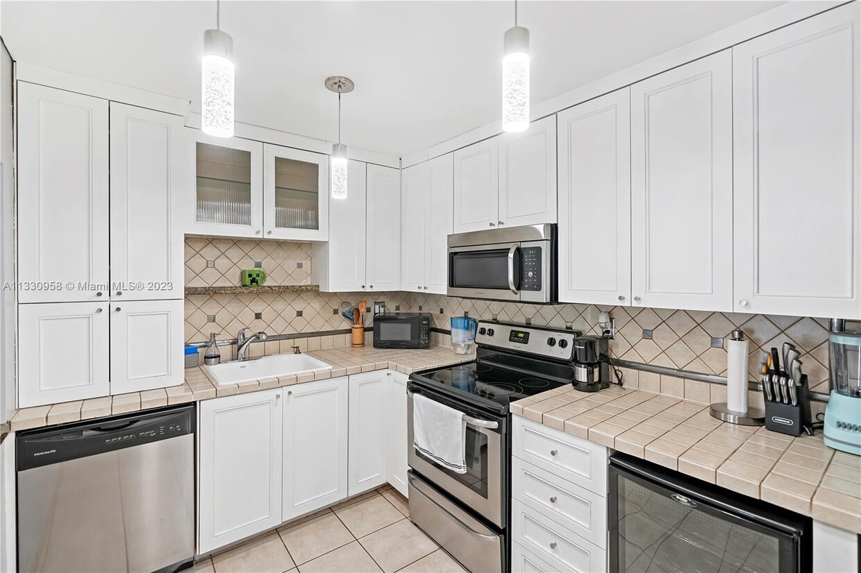 Primary Photo - 4273 NW 89th Ave