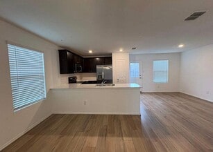 Building Photo - 1338 Mosely Cir