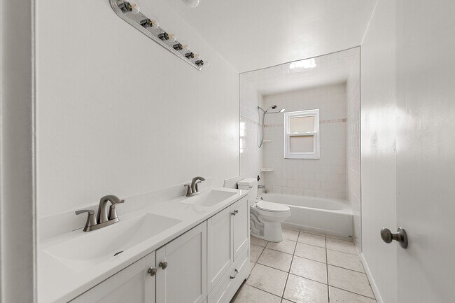Foto del edificio - 305 Edgewood Dr