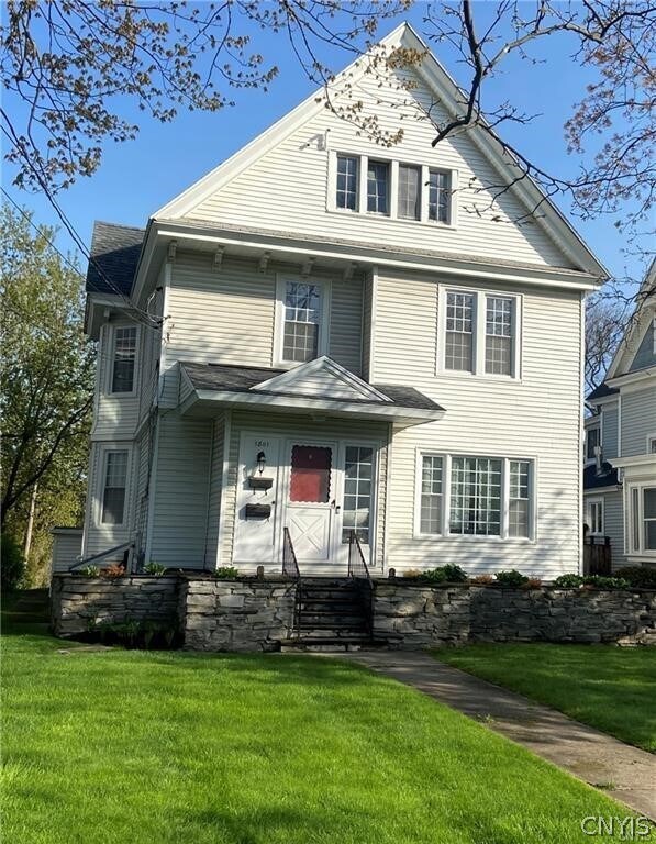 Primary Photo - 1801 James St