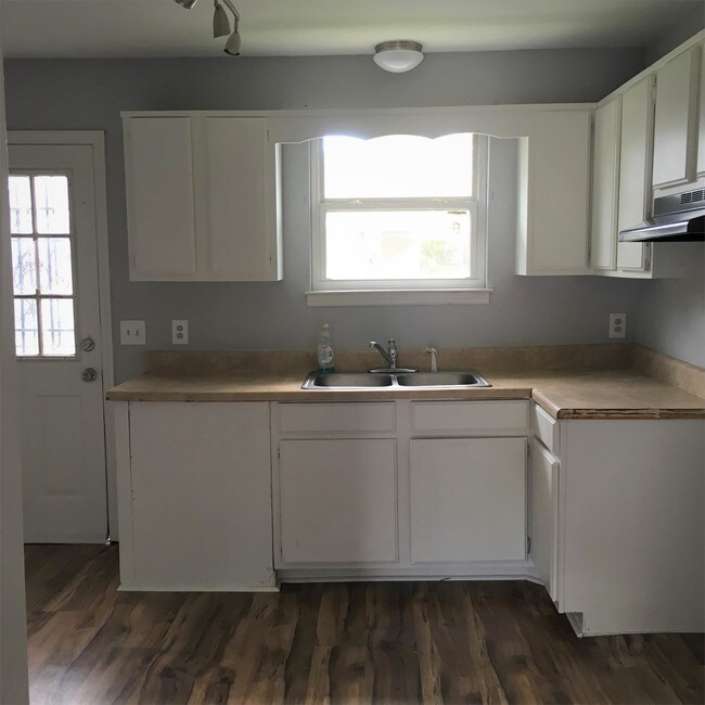 Building Photo - 2528 Highland Trace Dr