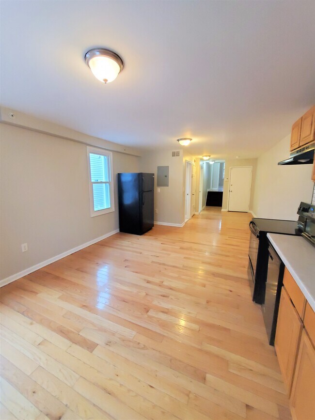 Livingroom - 1414 N 7th St