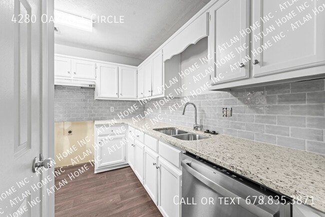 Photo - 4280 Oaknoll Cir Townhome