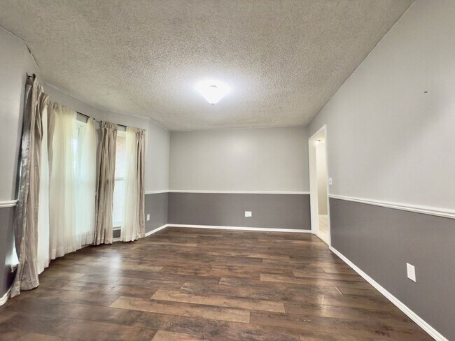 Foto del edificio - House For Rent