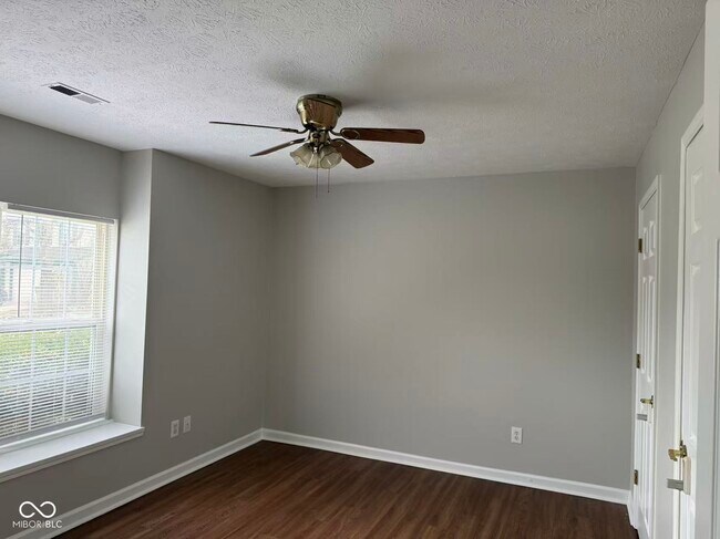 Foto del edificio - 3148 Kelsey Cir