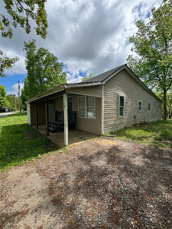 Foto principal - 300 Berryman Rd