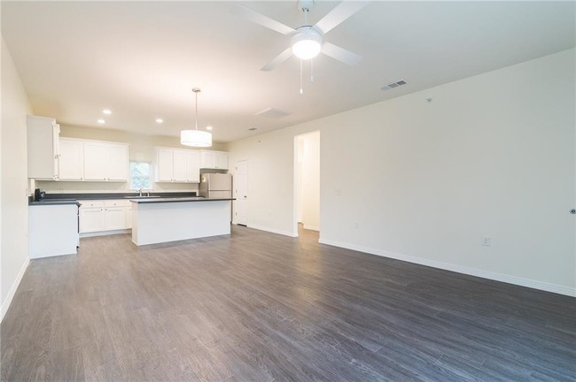Foto del edificio - 2430 Highland Rd