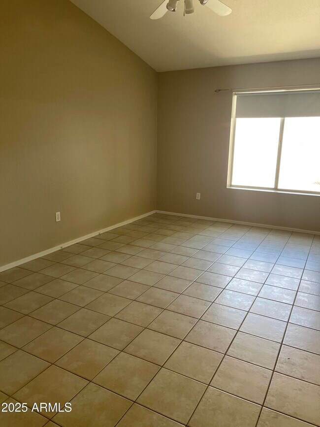 Building Photo - 2463 S Avoca Cir