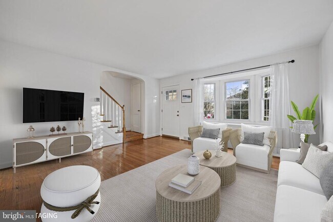 Foto del edificio - 132 Overbrook Rd