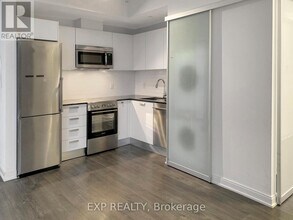 Building Photo - 42 Charles St E