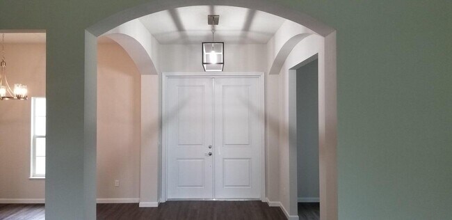 Building Photo - 5834 NW Coosa Dr