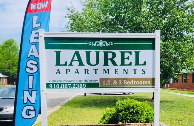 Building Photo - Laurel Apartments