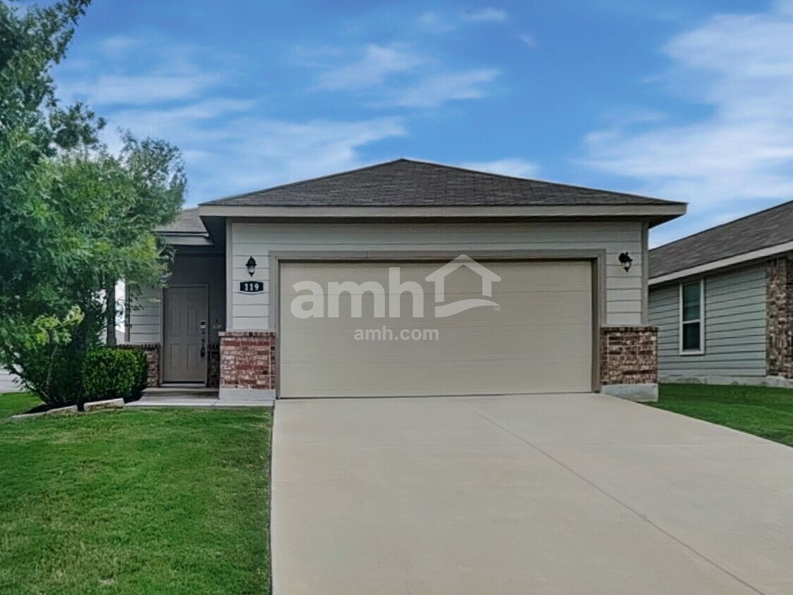 Foto principal - 119 Laurel Grace Ln
